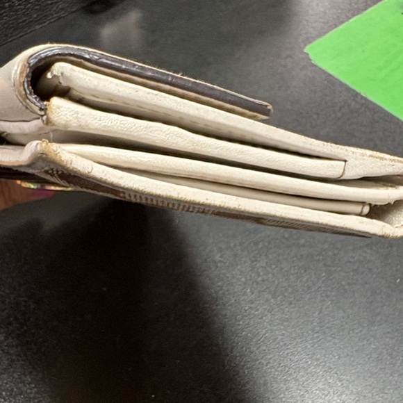 Gucci Monogram Heart Continental Wallet -GUC - Picture 6 of 10